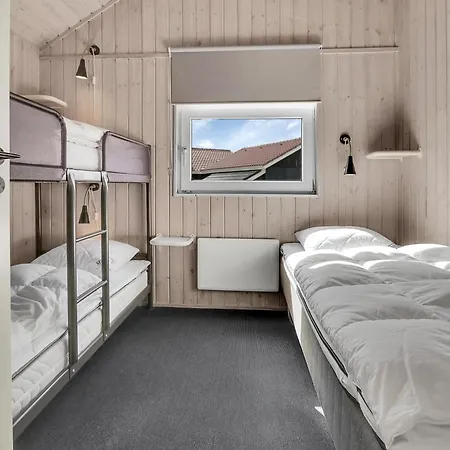 Nyaraló 160m From The North Sea Sj202